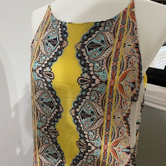 Beautiful blouse that can be use casual - Picture 5 of 6